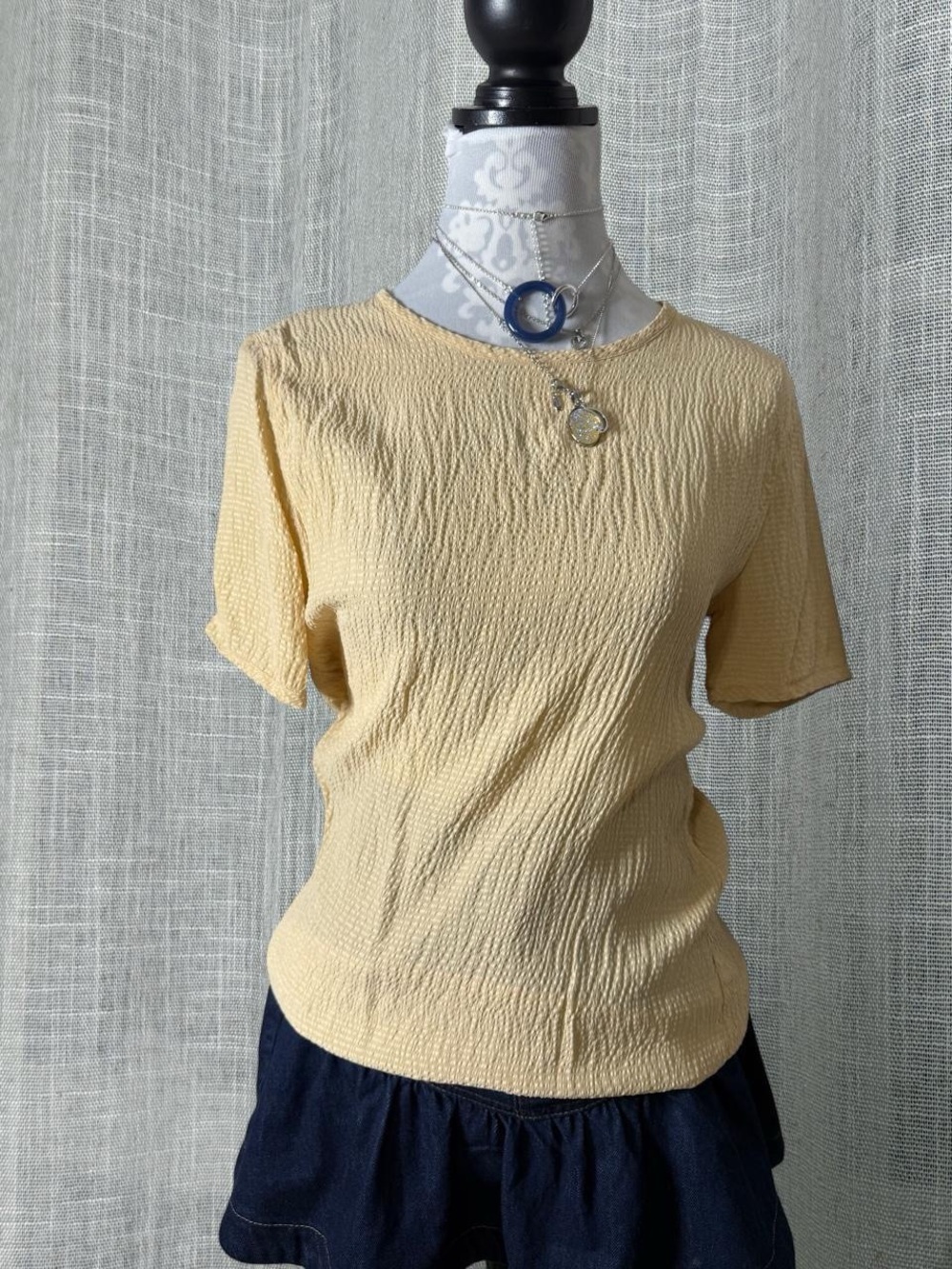 Casual Corner 100% Silk Textured Blouse Butter Yellow Short Sleeve Top Size S